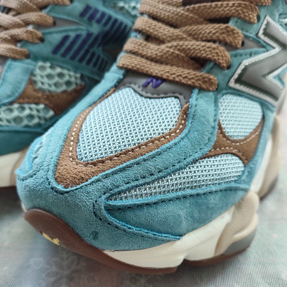 New Balance Teal Suede & Mesh Sneaker with Cream and Brown Details - Picture 2 of 6